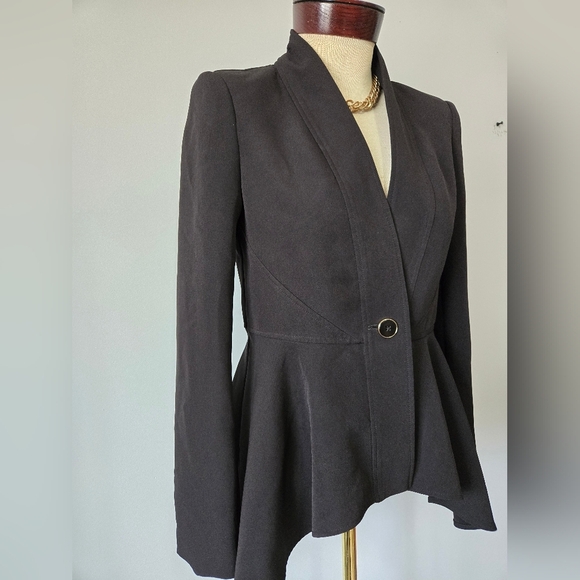 DONNA KARAN Hi Lo Ruffled Bottom Black Peplum Blazer. Size 4 - Picture 2 of 14